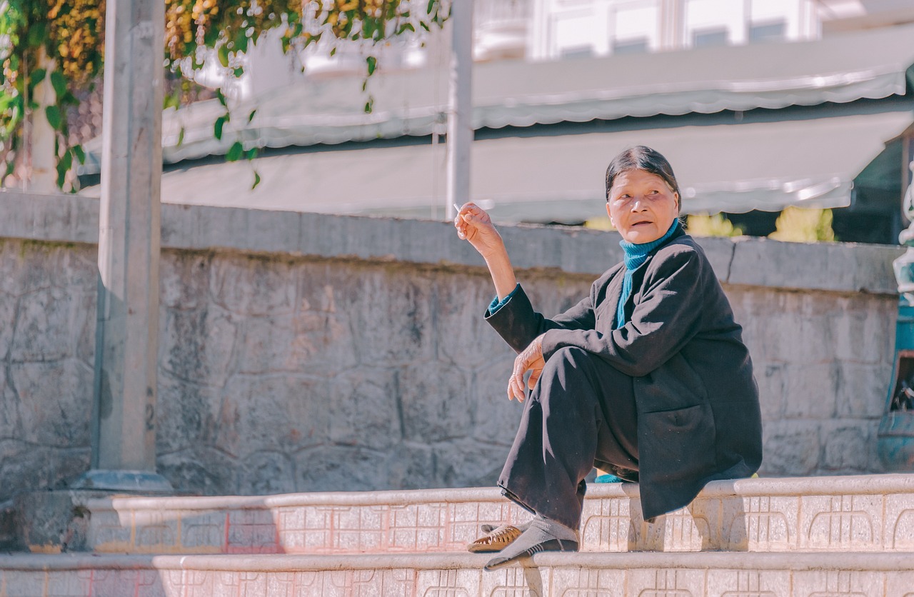 少年骑行遭遇意外，摔车后的悲剧与反思